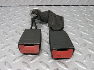 39057 Mercedes-Benz W201 190E 2.6L Rear Seat Belt Set With Buckles L & R 2018604285 2018605685 2018606069