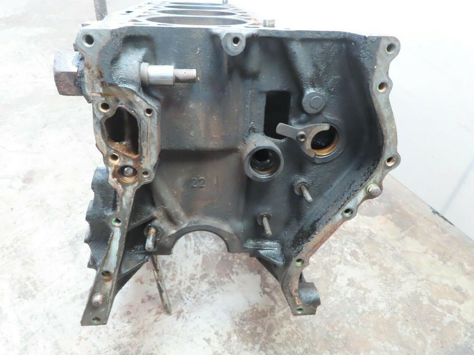 10186 Mercedes-Benz C123 230CE Coupe Engine Block 1020110301 M102.980