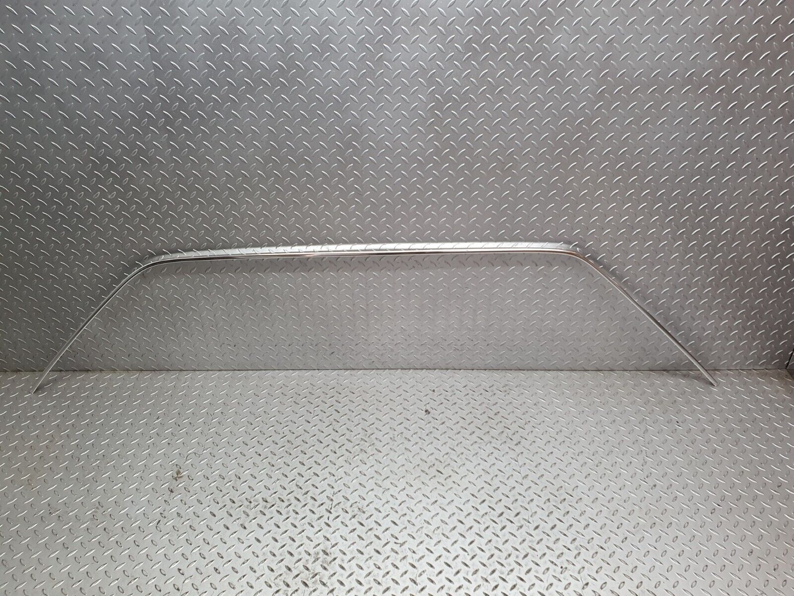 41261 Mercedes-Benz W126 300SE Roof Chrome Trim Right Side