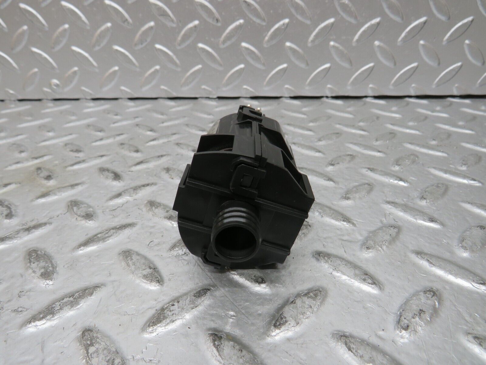 27581 Mercedes-Benz S124 300TE Wagon Temperature Sensor Bosch 0130002802