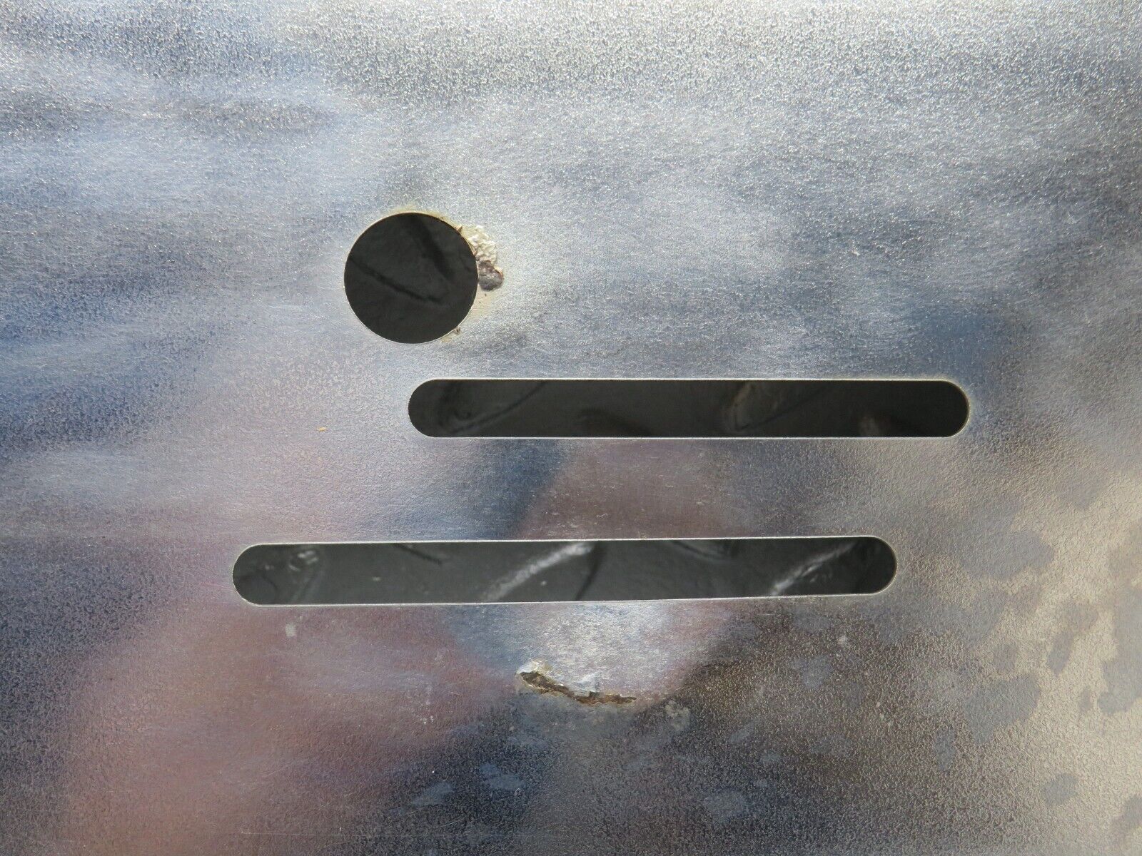 40663 Mercedes-Benz W123 300D Front Chrome Number Plate Holder