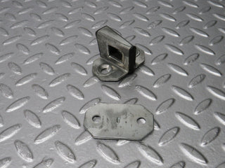 31323 Mercedes-Benz S124 220TE Wagon Door Lock Latch