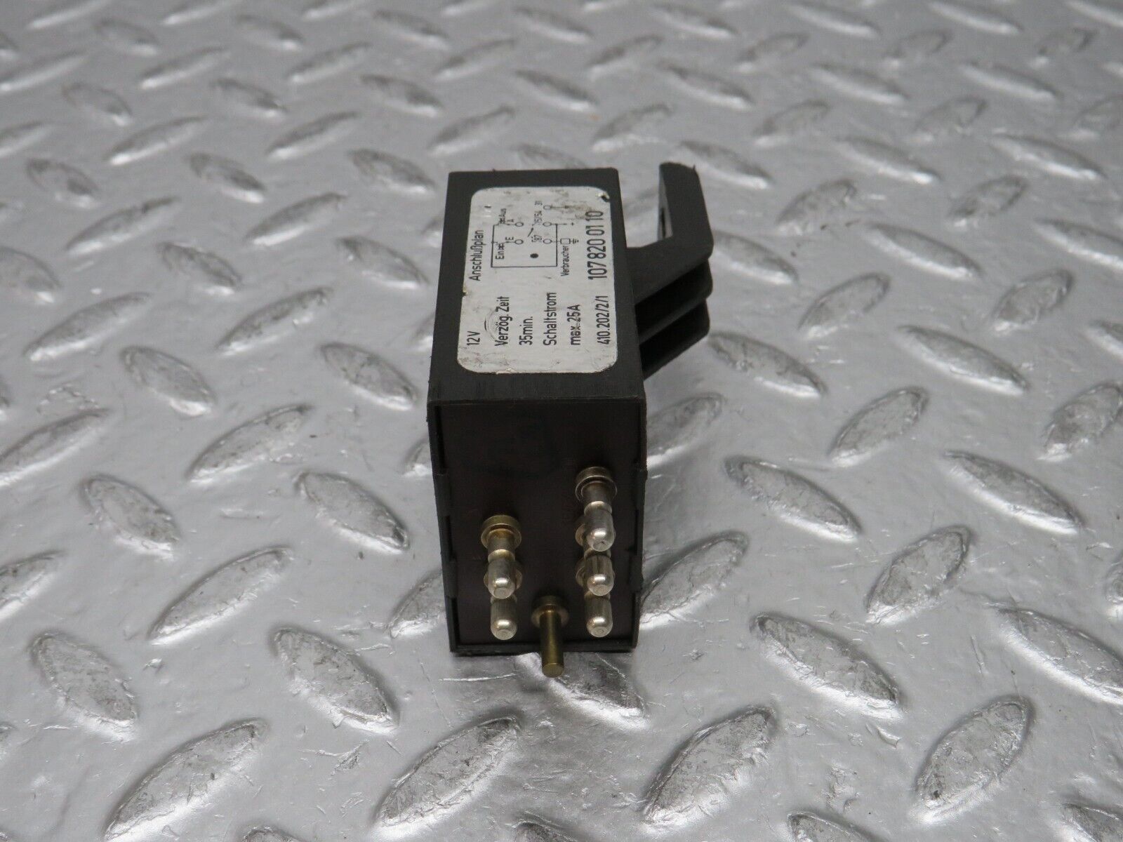 0136 Mercedes-Benz W116 350SE Heated Window Relay 1078200110