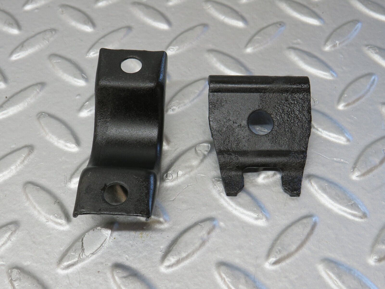 36802 Mercedes-Benz W201 190E 2.0L Front Axle Bracket