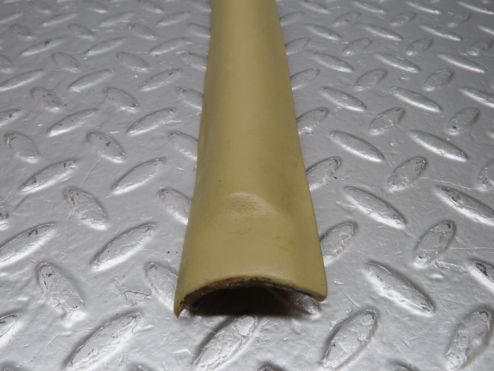 40192 Mercedes-Benz R107 Hard Top B Pillar Trim Right Side Beige