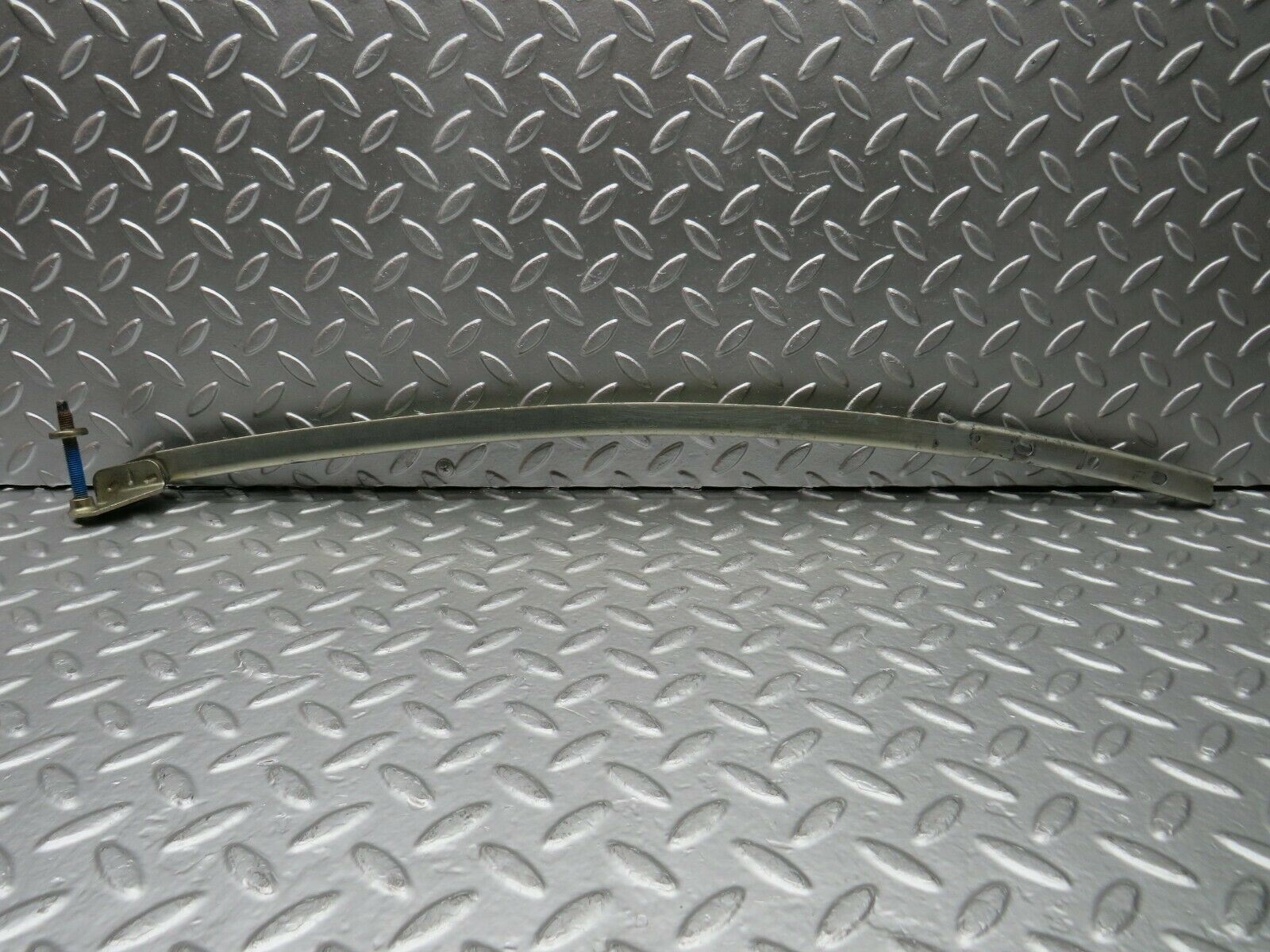 22530 Mercedes-Benz C124 E220 Coupe Right Door Window Channel