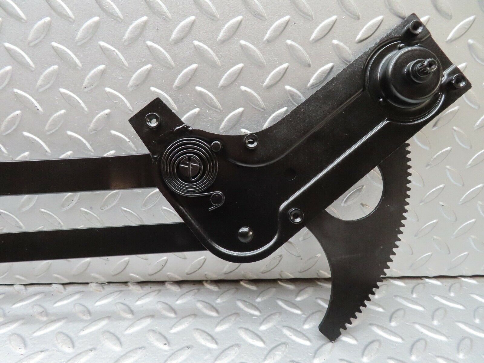 18416 Mercedes-Benz W111 220SE Coupe Front Right Manual Window Regulator