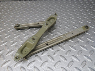 36537 Mercedes-Benz W201 190E 2.0L Bonnet Hinge Right Side