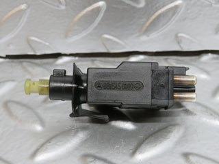 29178 Mercedes-Benz C124 320CE Coupe Brake Light Switch 0015450109