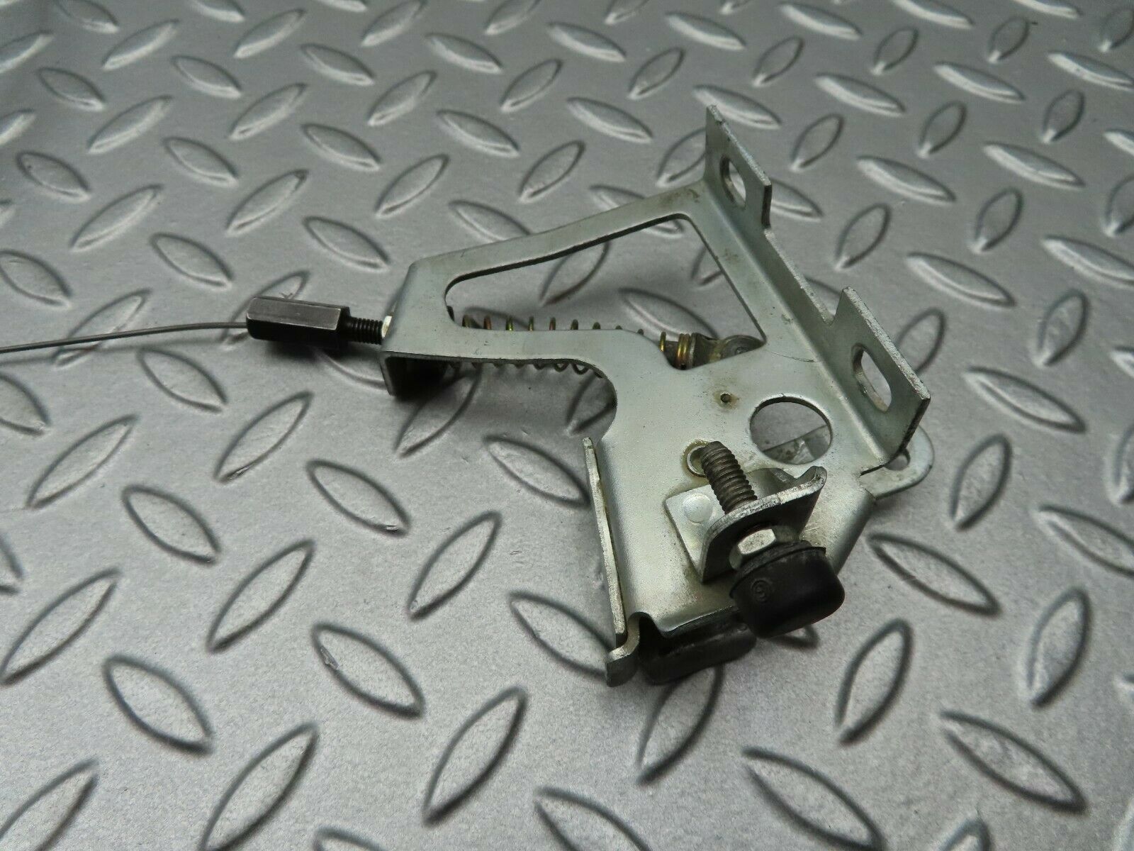 5187 Mercedes-Benz R107 350SL Coupe Soft Top Mechanism Lock With Cable Right Side