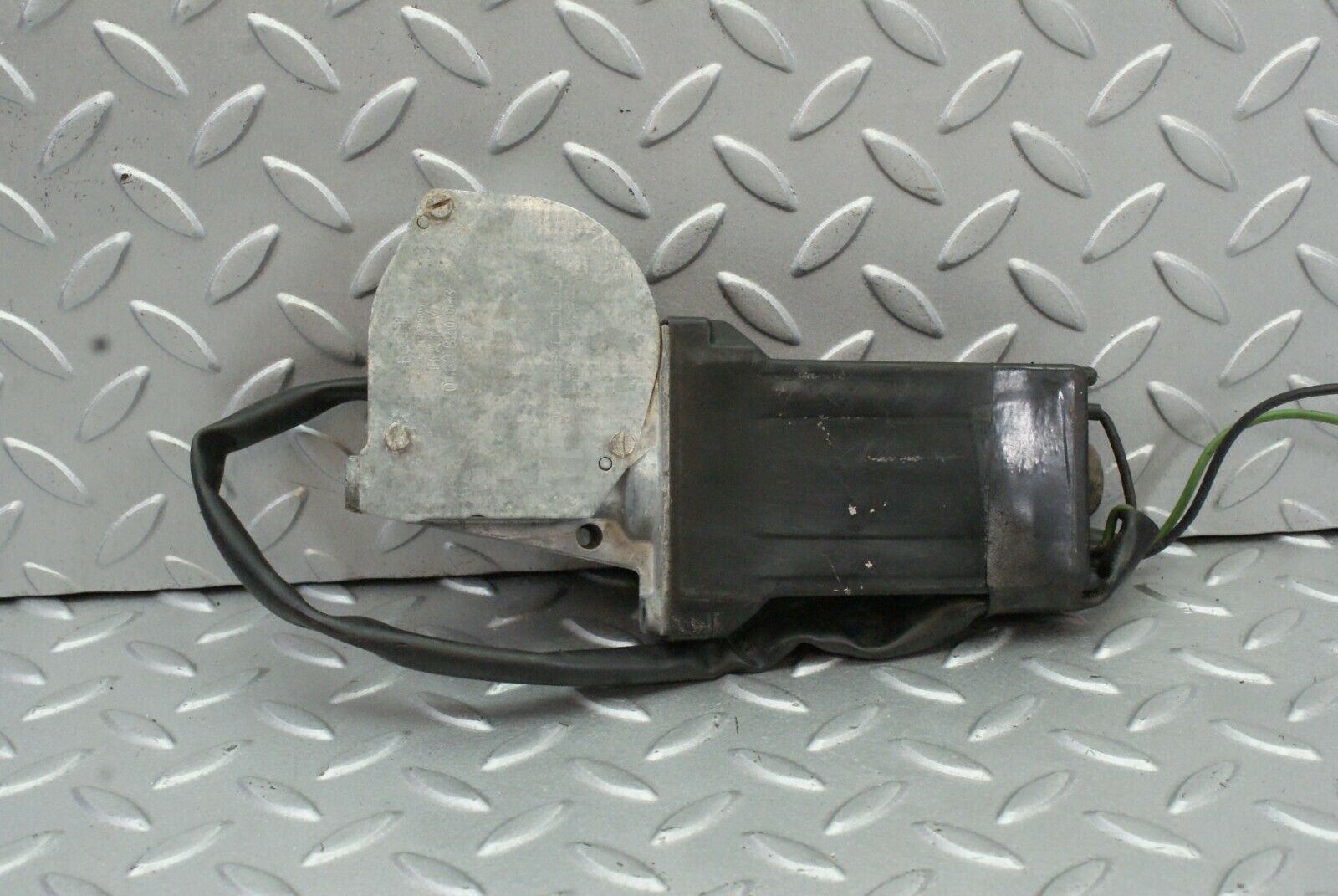 2580 Mercedes-Benz W116 350SE Rear Left Window Regulator Motor 0130820063