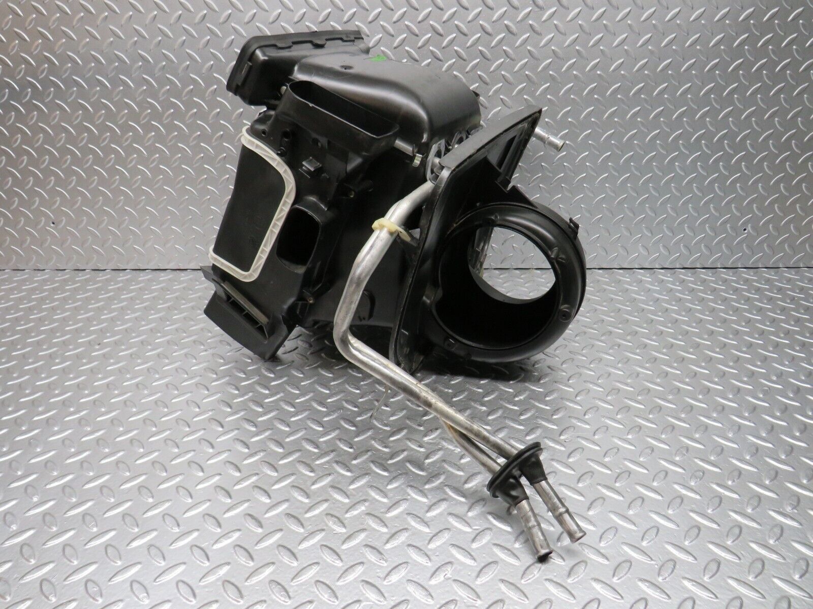 29297 Mercedes-Benz W124 230E Heater Blower Box Housing 1248304062