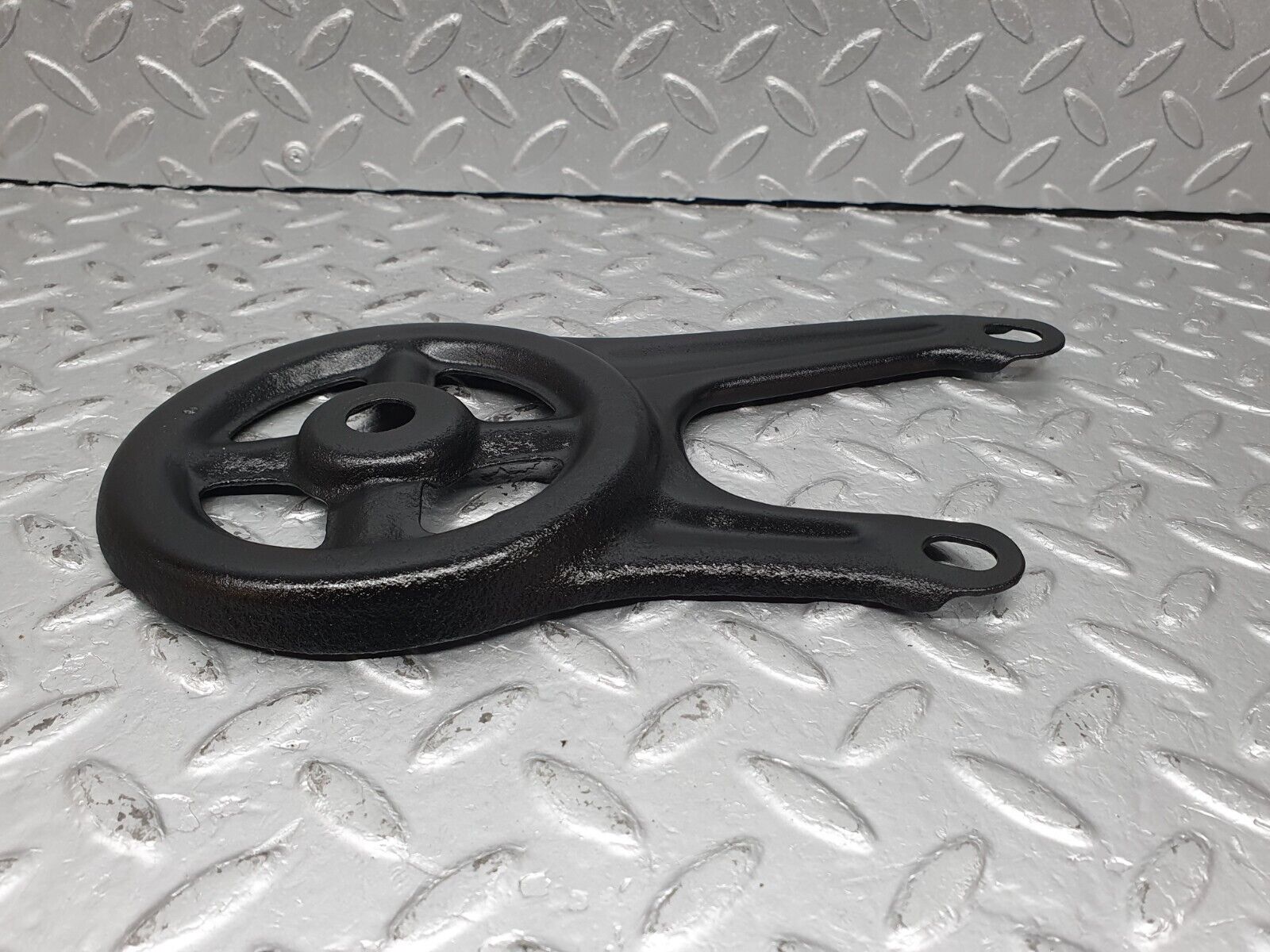 41169 Mercedes-Benz W126 300SE Rear Suspension Axle Mounting Bracket 2x