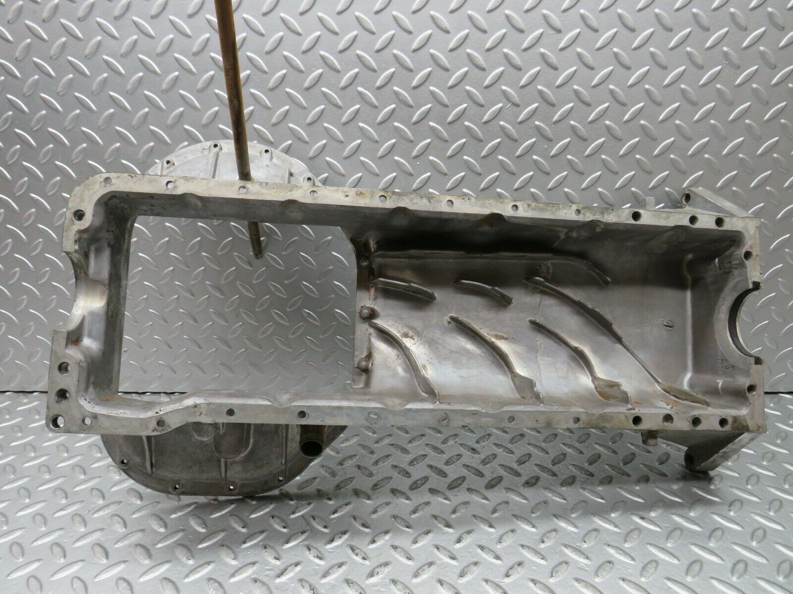 22228 Mercedes-Benz S123 280TE Wagon Oil Pan Oil Sump 1100140702