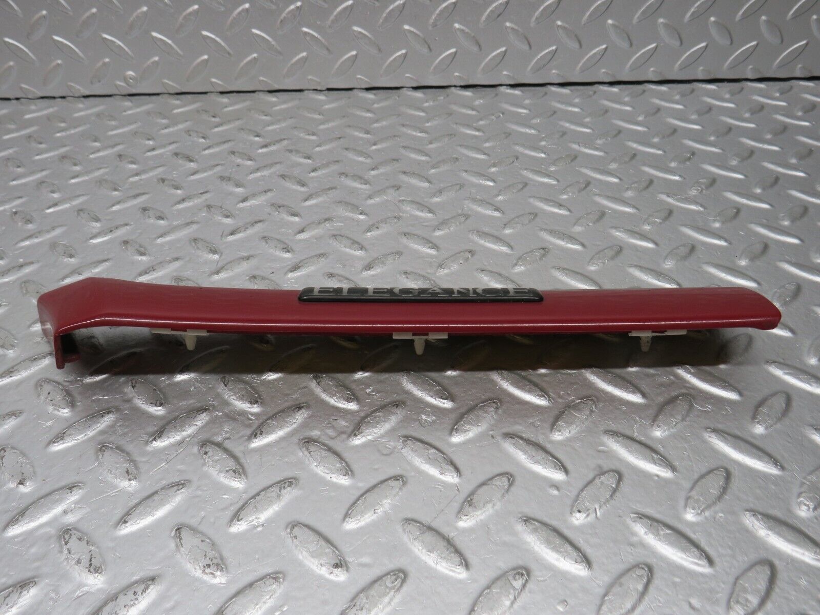 33497 Mercedes-Benz W202 C180 Front Left Fender Wing Centre Moulding 2026902762