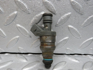 R129 SL fuel injector used OEM