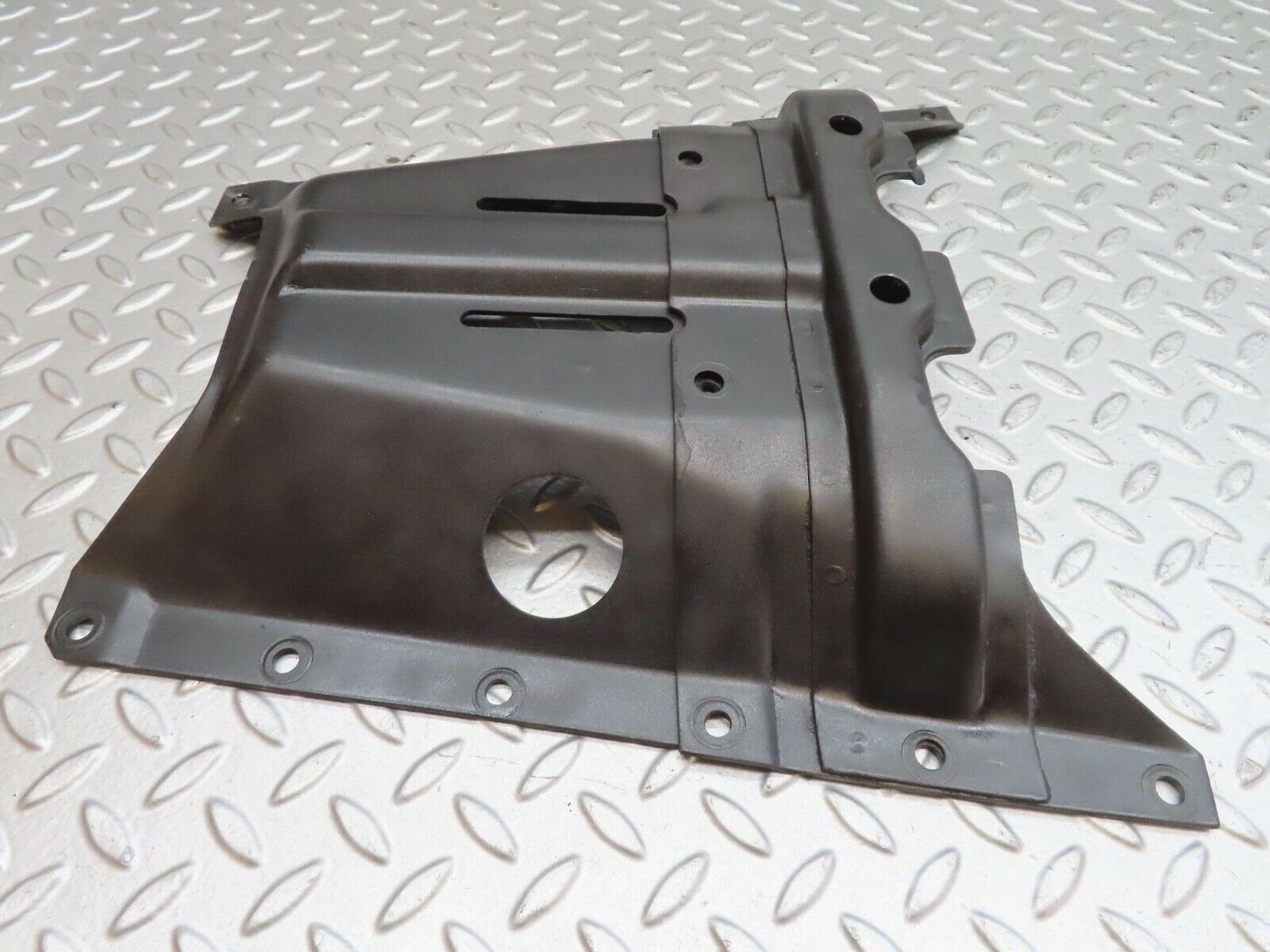 13879 Mercedes-Benz C107 280SLC Gearbox Mount Bracket