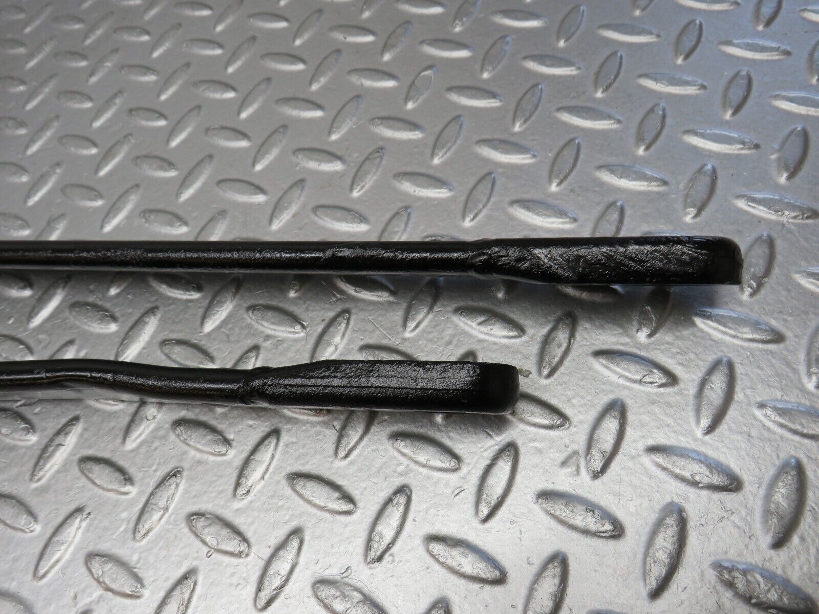 38191 Mercedes-Benz A124 320E Cabriolet Rear Suspension Anti Roll Bar Axle Support 2x