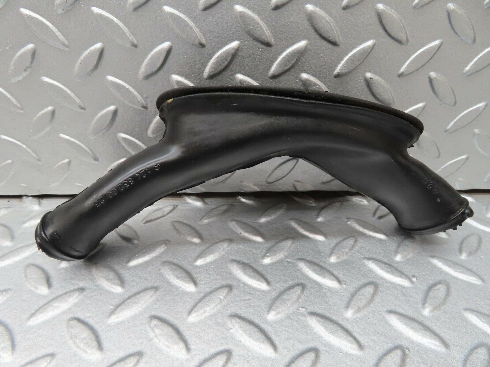 16496 Mercedes-Benz W124 260E Heater Water Drain 1248320025