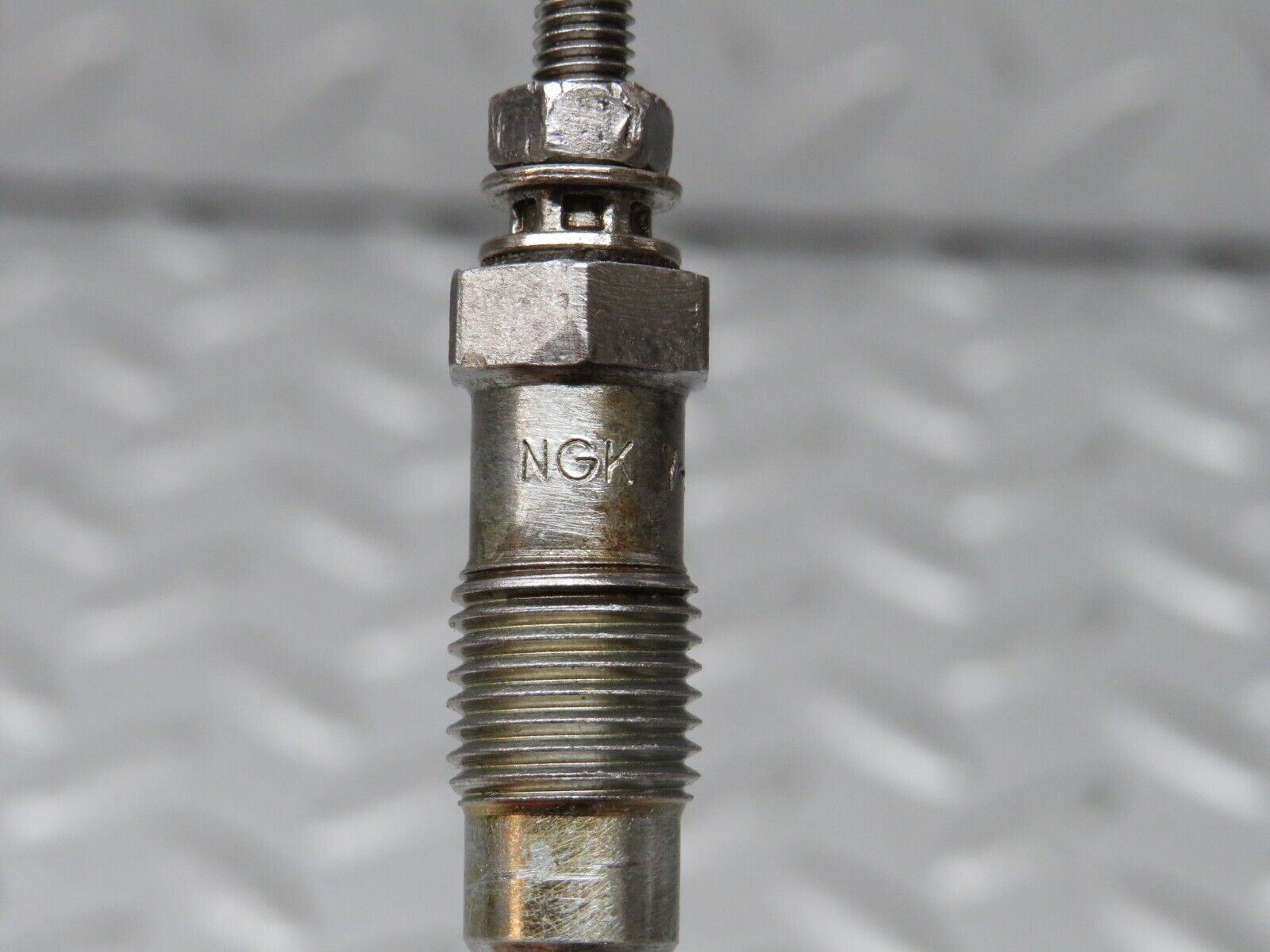 35889 Mercedes-Benz 240D OM616.912 Glow Plug NGK Y-902R