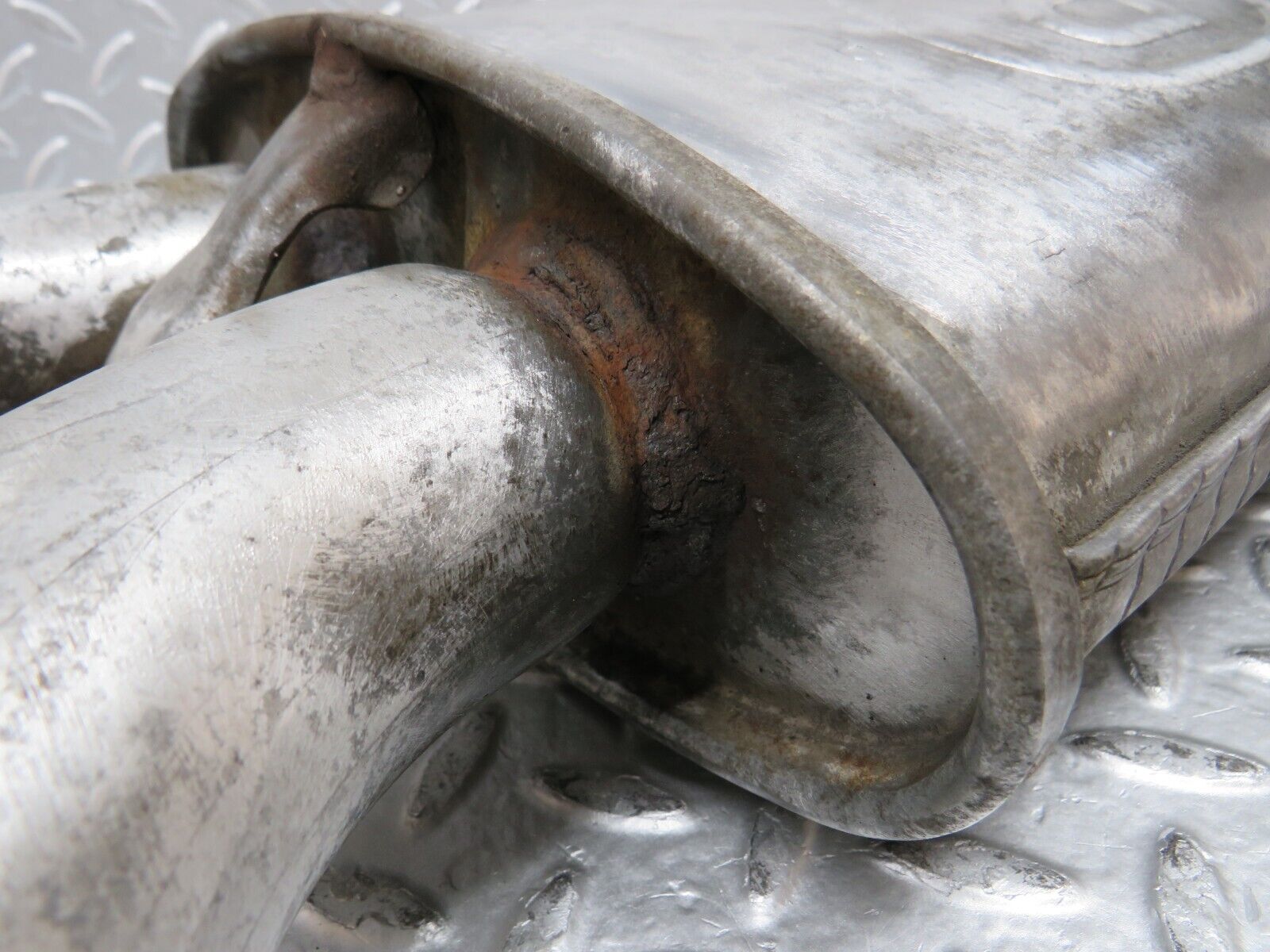 31317 Mercedes-Benz S124 220TE Wagon Exhaust Rear Silencer 1333 000047