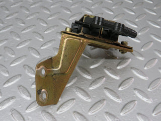 33384 Mercedes-Benz W202 C180 Solenoid Vacuum Valve 0025400697