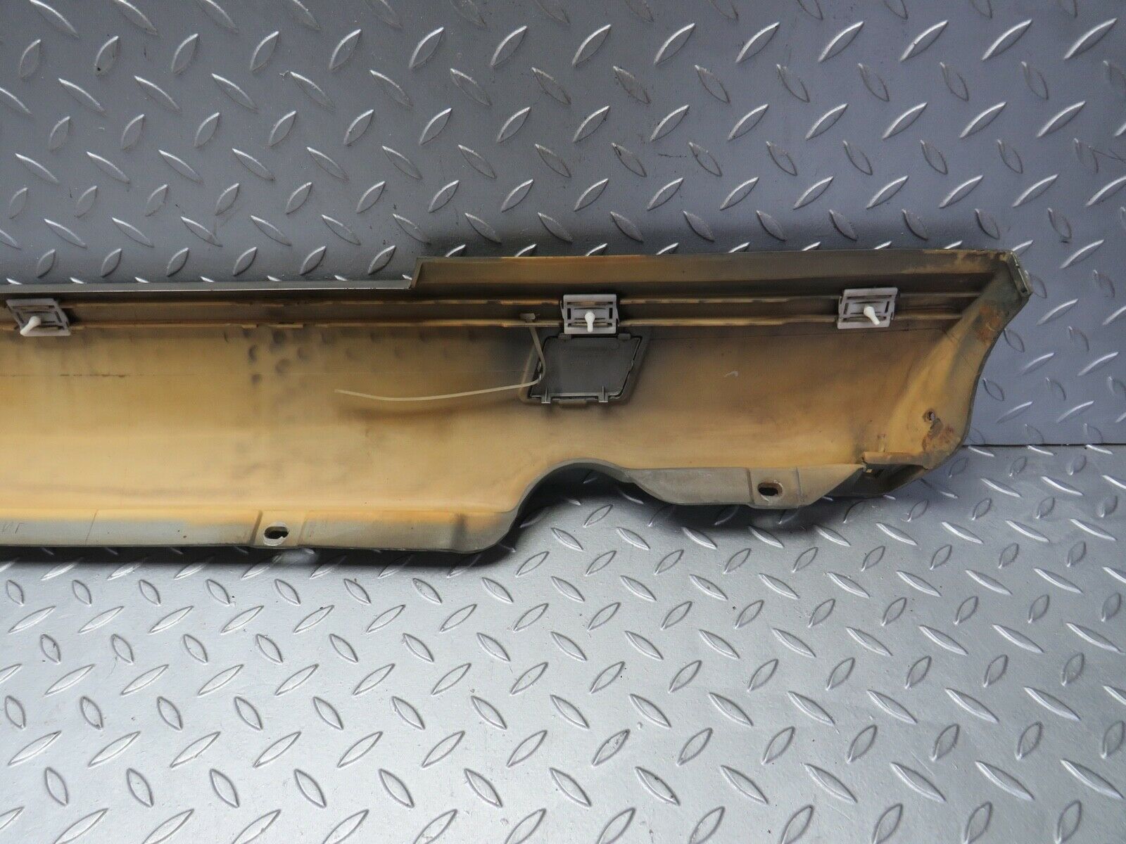 21811 Mercedes-Benz W126 300SE Side Skirt Left Side 1266904940