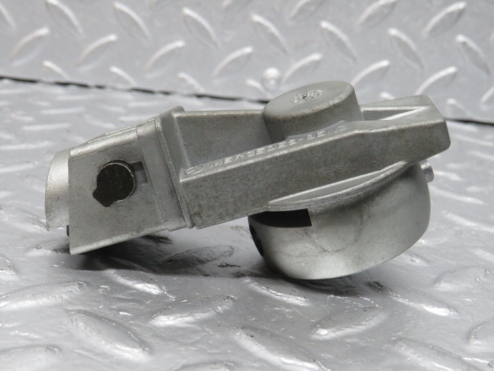 39799 Mercedes-Benz R129 320SL Coupe Steering Lock Gearbox Lockout Cable