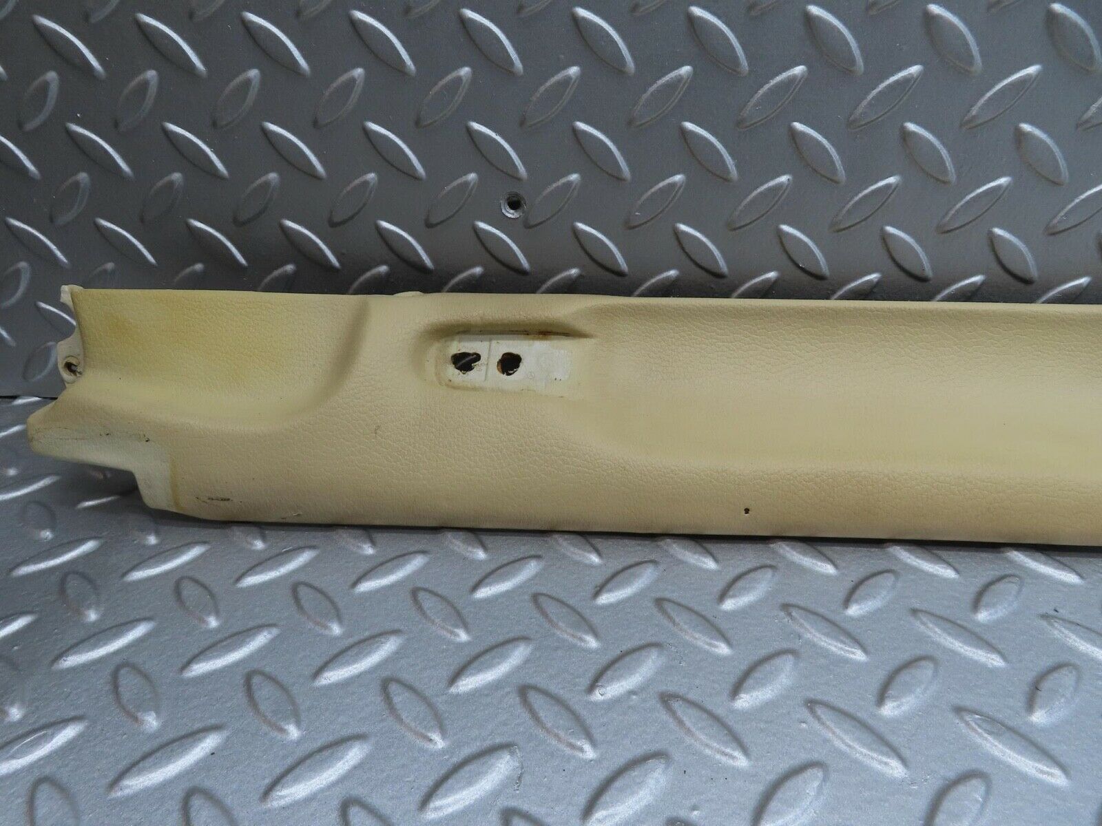 13943 Mercedes-Benz C107 280SLC C Pillar Cover Right Side Cream