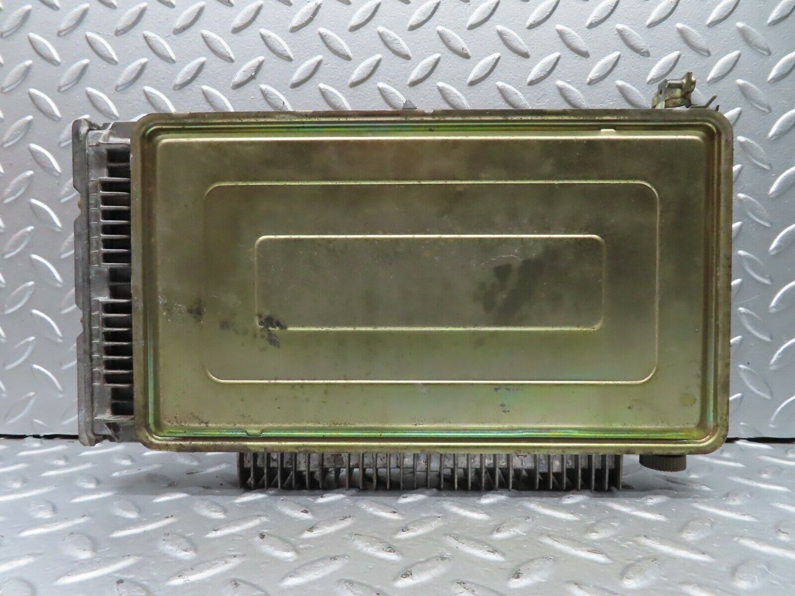 20768 Mercedes-Benz R107 450SL ECU Engine Control Unit 0280002003