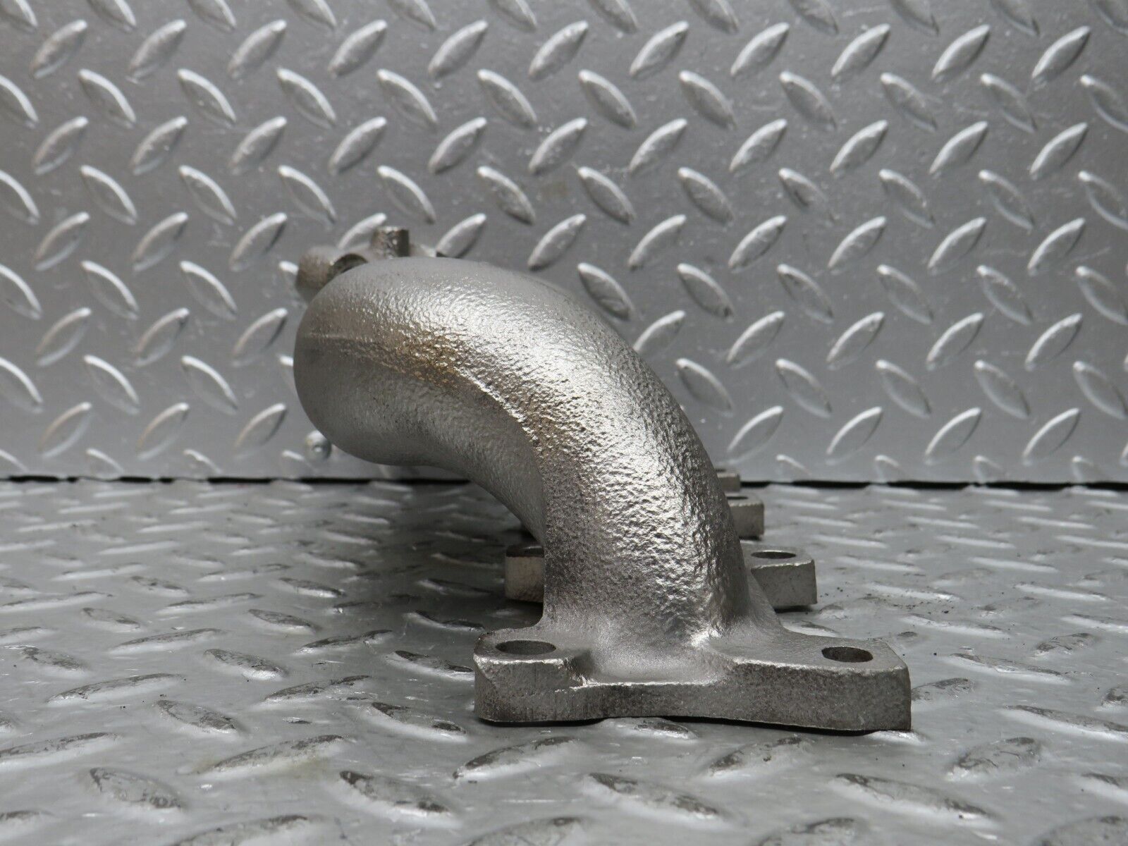 27680 Mercedes-Benz S124 300TE Wagon Exhaust Manifold Cylinder 4-6 6061420802