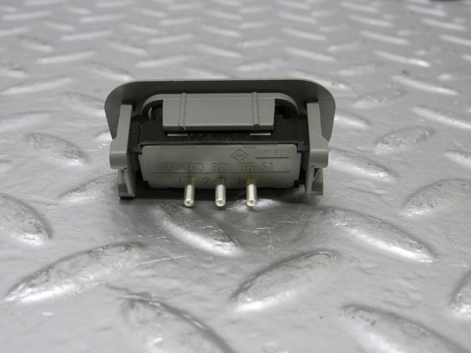 24932 Mercedes-Benz W140 S320 Dome Light Switch 1408210651