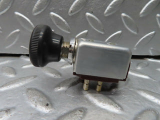 21027 Mercedes-Benz W114 250CE Coupe 3 Pin Pull Switch 31263001