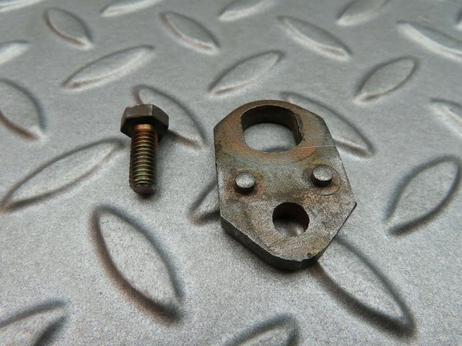 5130 Mercedes-Benz R107 350SL Coupe Fuel Injector Bracket