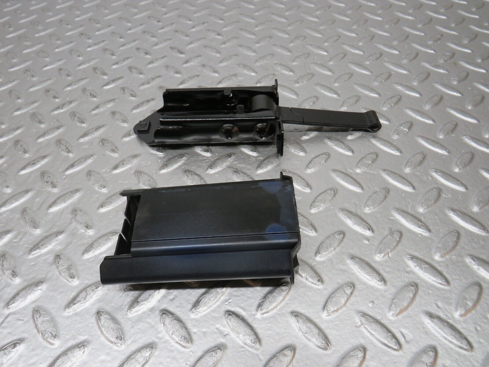 31532 Mercedes-Benz S124 220TE Wagon Door Safety Check Strap