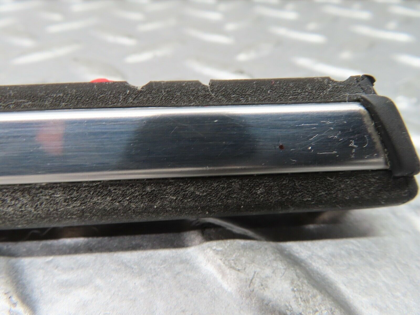 21104 Mercedes-Benz W123 230E Front Left Door Centre Moulding Trim