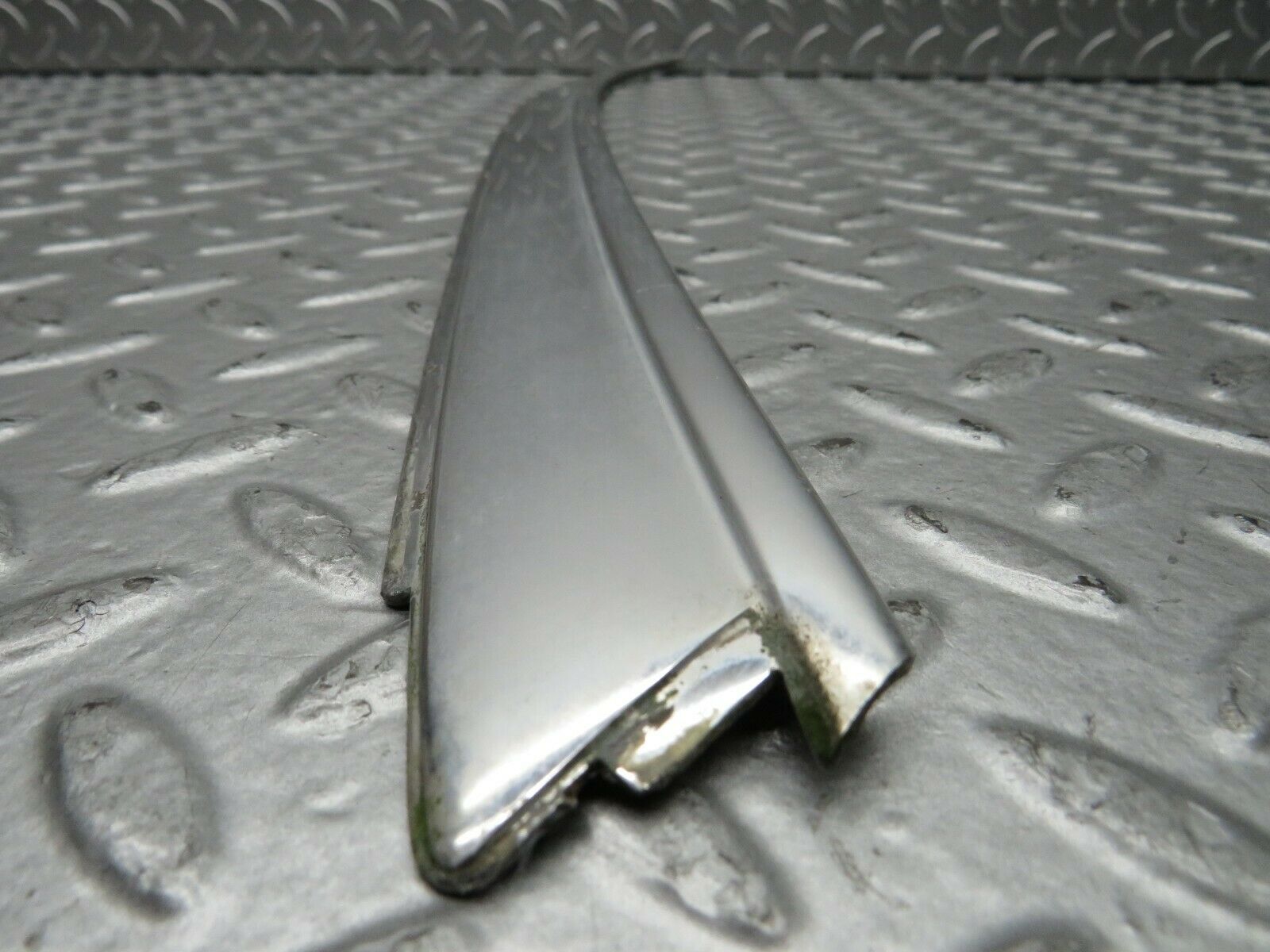 22018 Mercedes-Benz S123 280TE D Pillar Exterior Chrome Trim Right Side