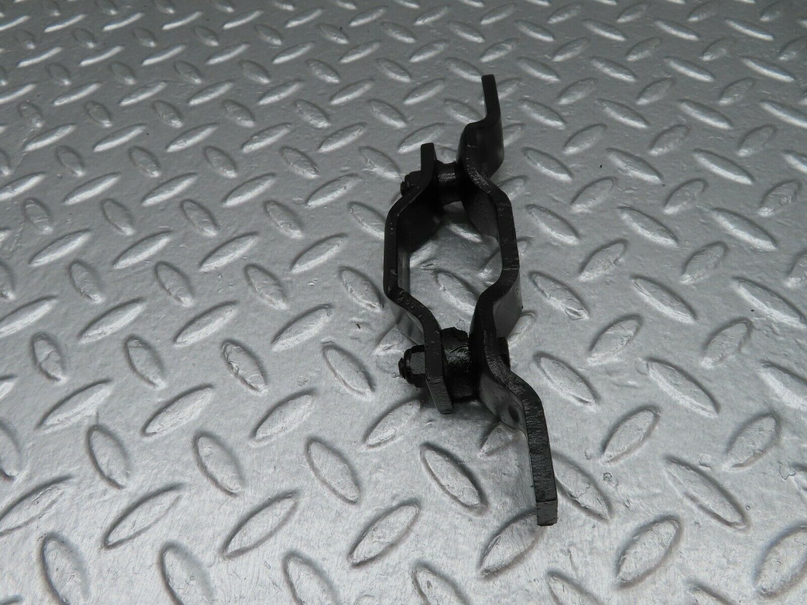 17991 Mercedes-Benz W123 200 Gearbox Bracket