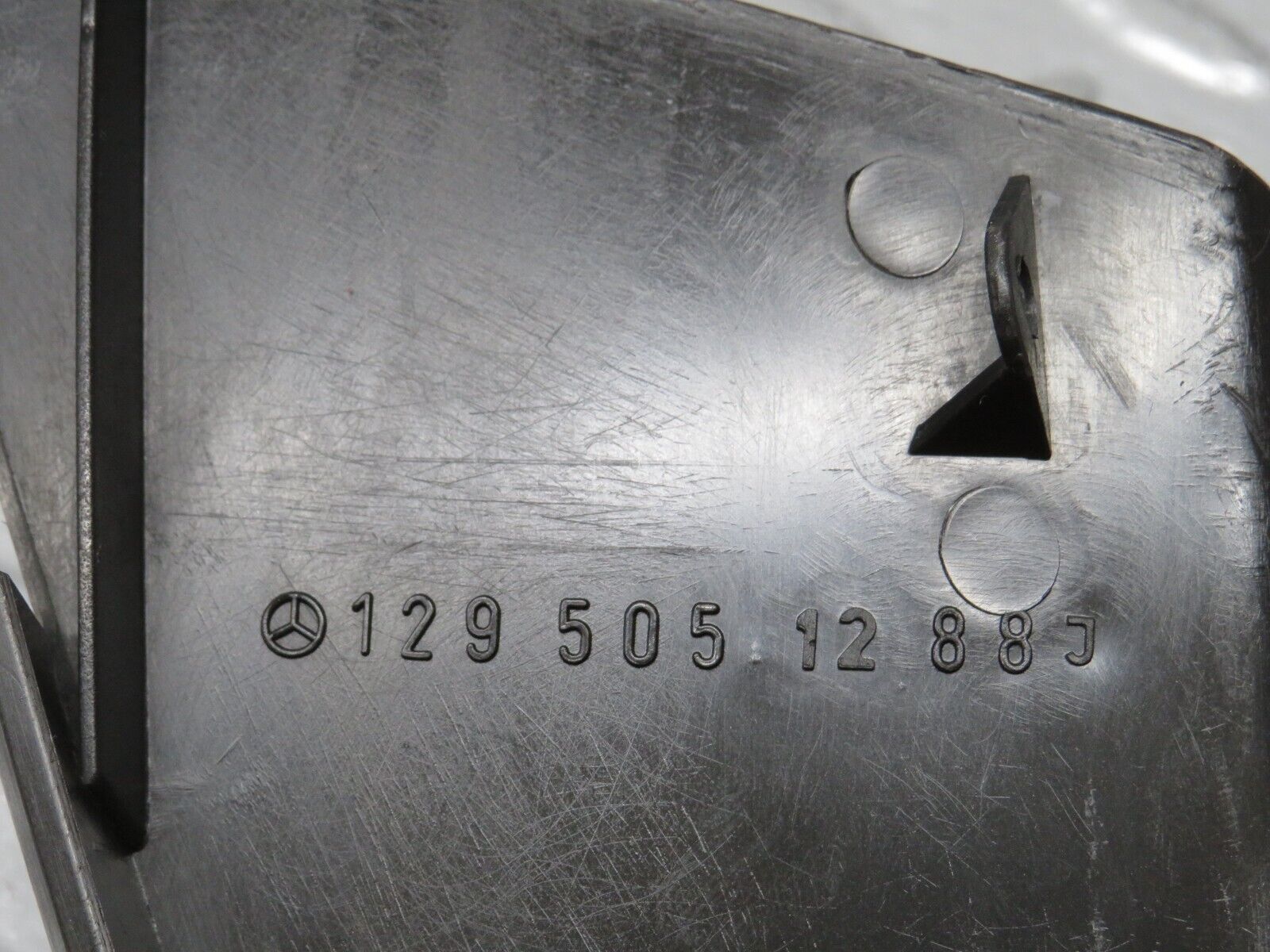 38299 Mercedes-Benz R129 280SL Coupe Radiator Fan Shroud Cover 2x 1295051388 1295051288