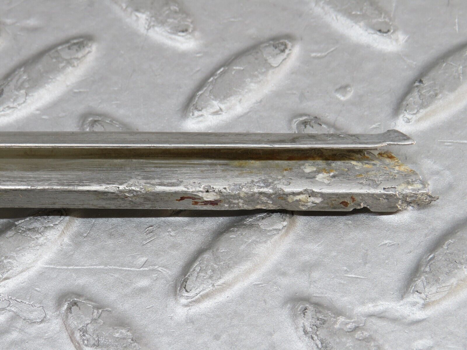 35867 Mercedes-Benz W108 Front Left Door Chrome Trim Pair