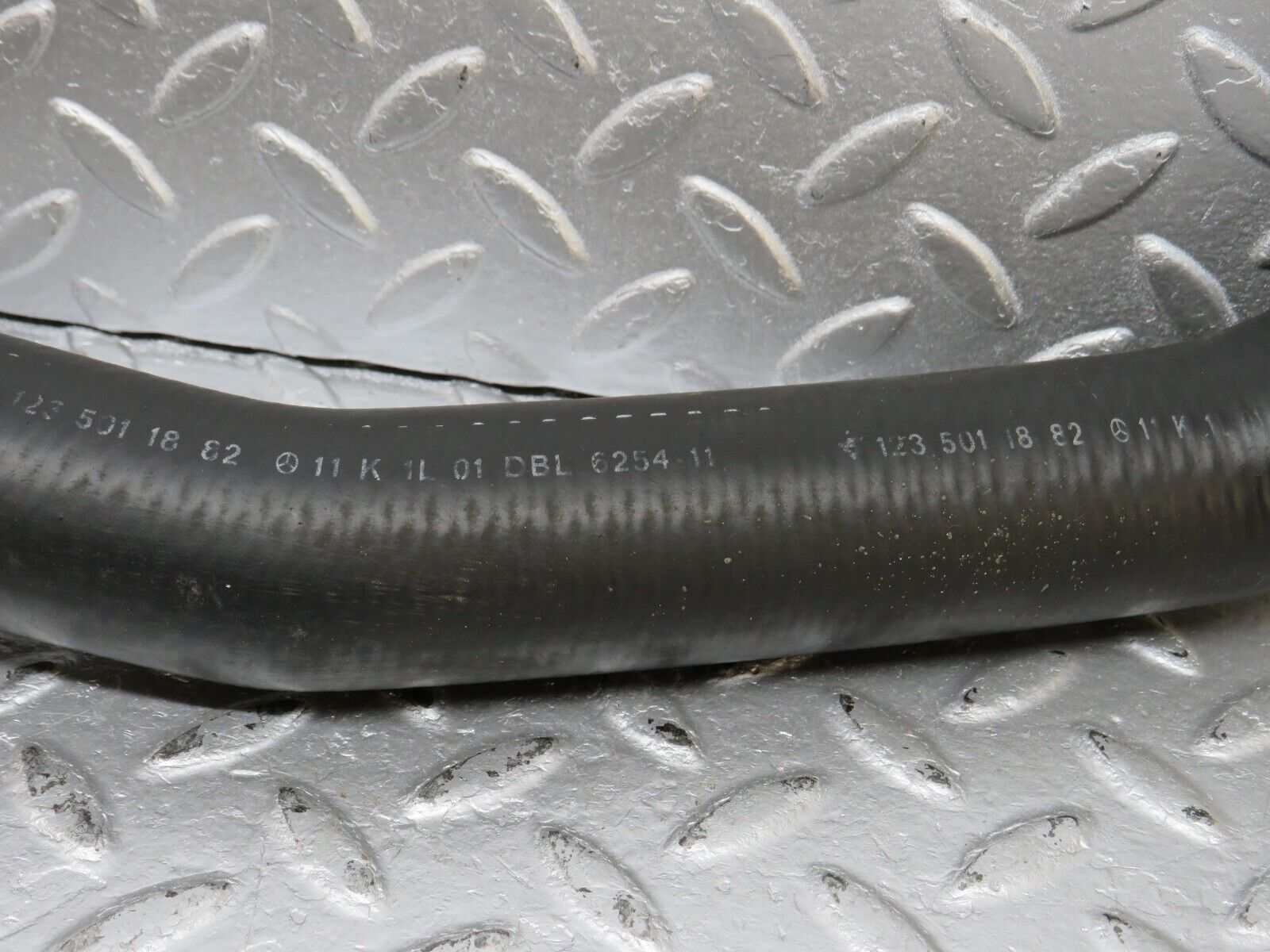 40577 Mercedes-Benz W123 300D Radiator Hose Pipe 1235011882