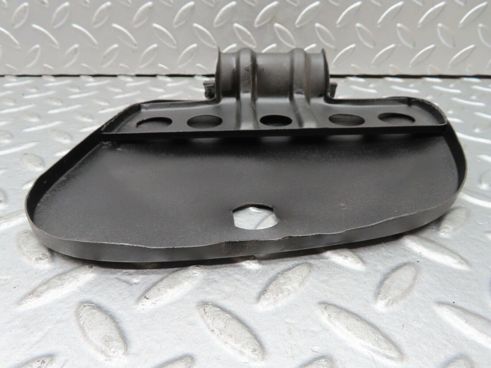 18718 Mercedes-Benz W120 W121 Ponton Fuel Tank Flap Cap