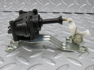 24933 Mercedes-Benz W140 S320 Trunk Lock Vacuum Actuator