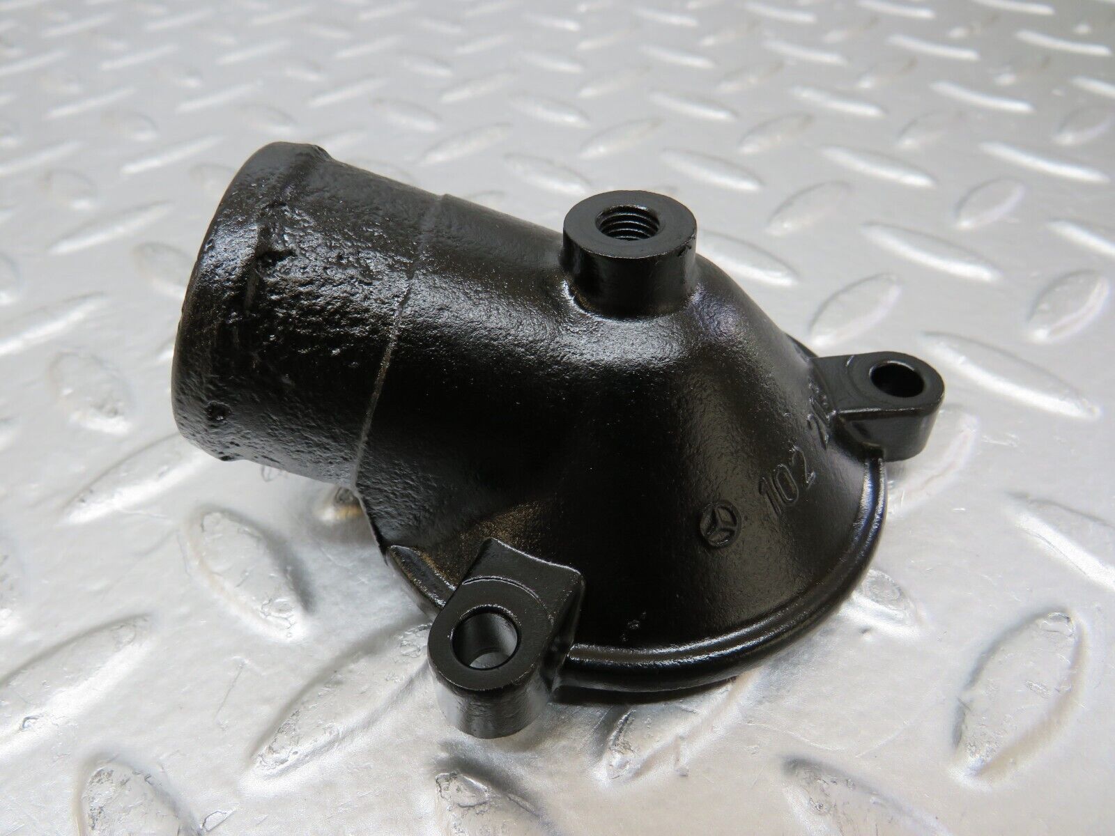 25550 Mercedes-Benz W123 200 Thermostat Housing 1022030374
