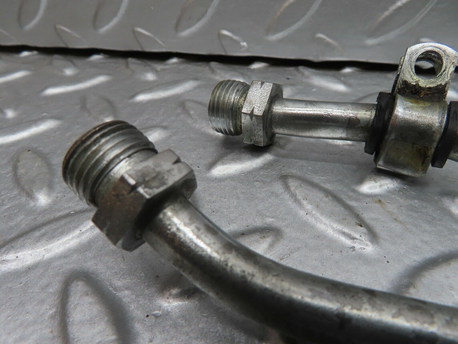21598 Mercedes-Benz W126 300SE Gearbox Oil Pipe Hose