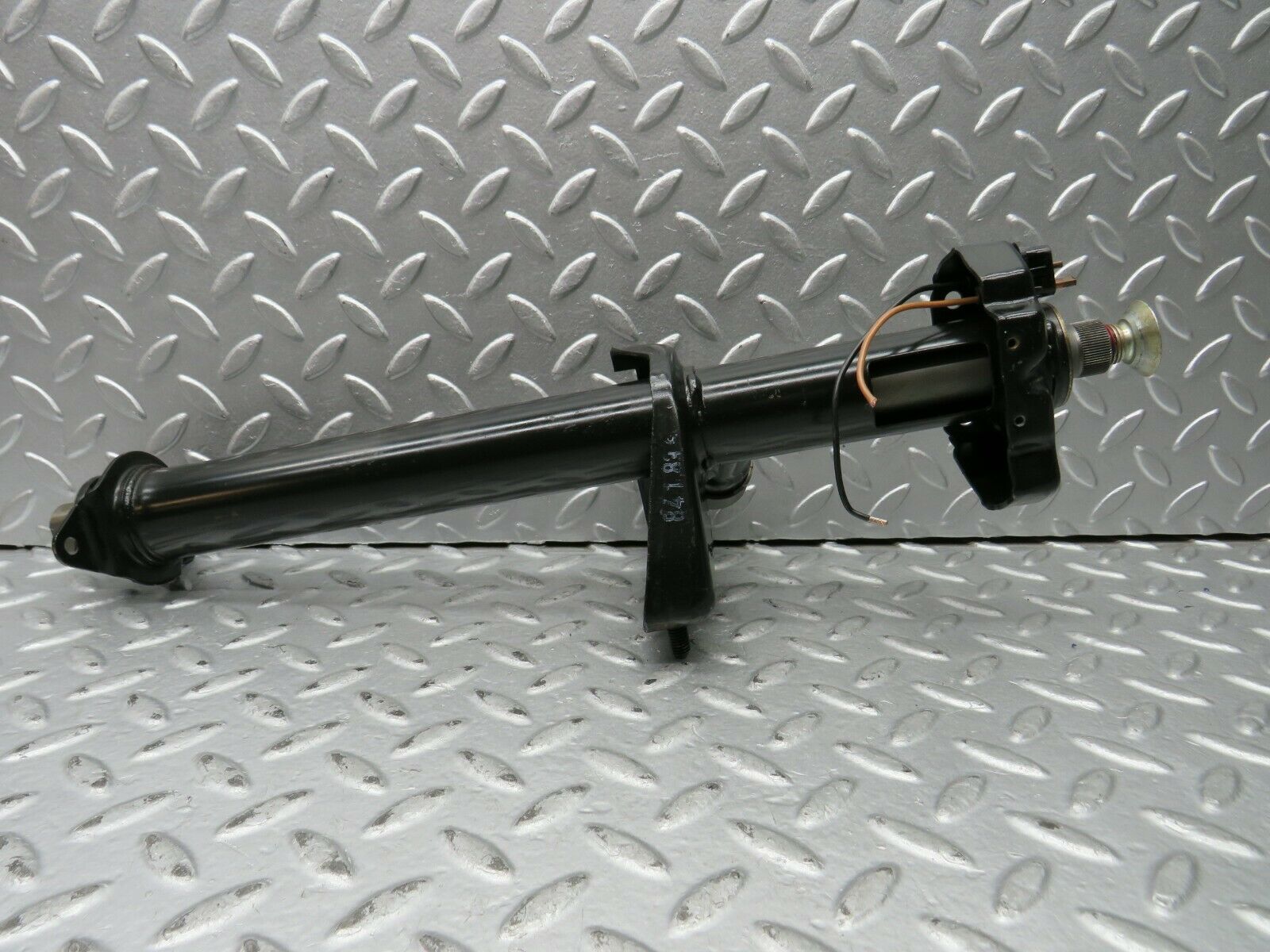 22070 Mercedes-Benz S123 280TE Wagon Steering Column