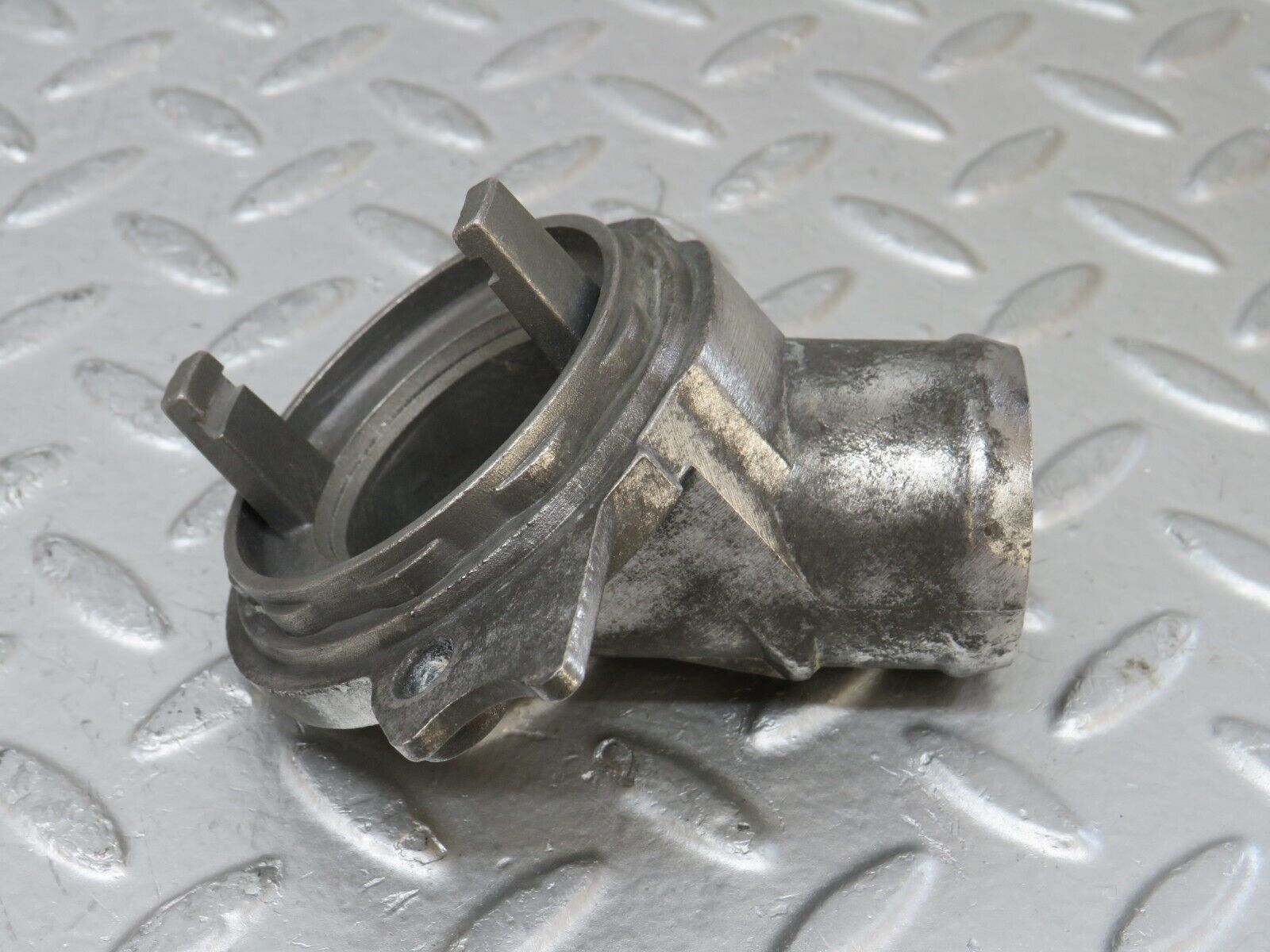 34940 Mercedes-Benz W210 320E Thermostat Housing 1122030275