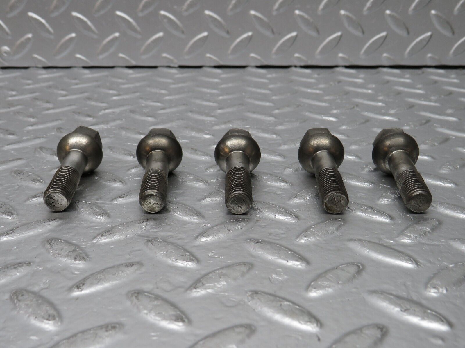 32641 Mercedes-Benz 5x Alloy Wheel Lug Bolt M12x1.5