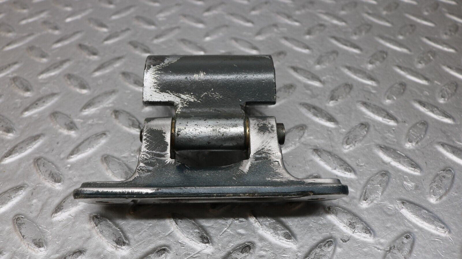 37270 Mercedes-Benz W109 300SEL Door Hinge Right Side