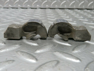 W114 valve rocker arm with retaining spring used OEM